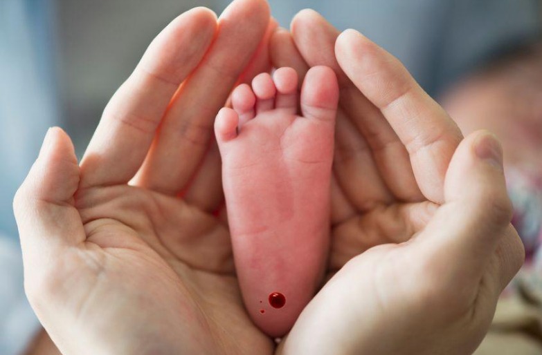 SAÚDE DO BEBÊ: TESTE DO PEZINHO É ESSENCIAL E GRATUITO EM ARARANGUÁ