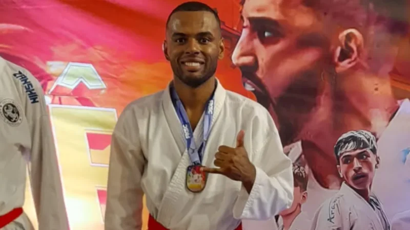 Bronze no tatame: atletas de Araranguá se destacam no Estadual de Karatê em Penha