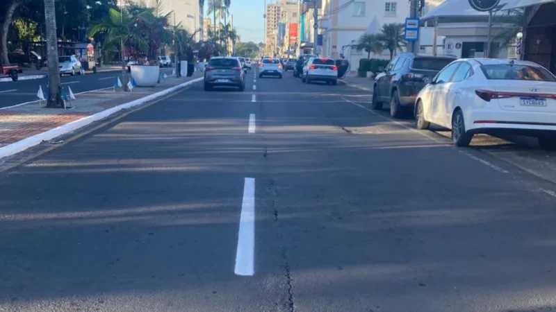 DEMUTRAN REVITALIZA SINALIZAÇÃO VIÁRIA E REFORÇA SEGURANÇA NO TRÂNSITO EM ARARANGUÁ