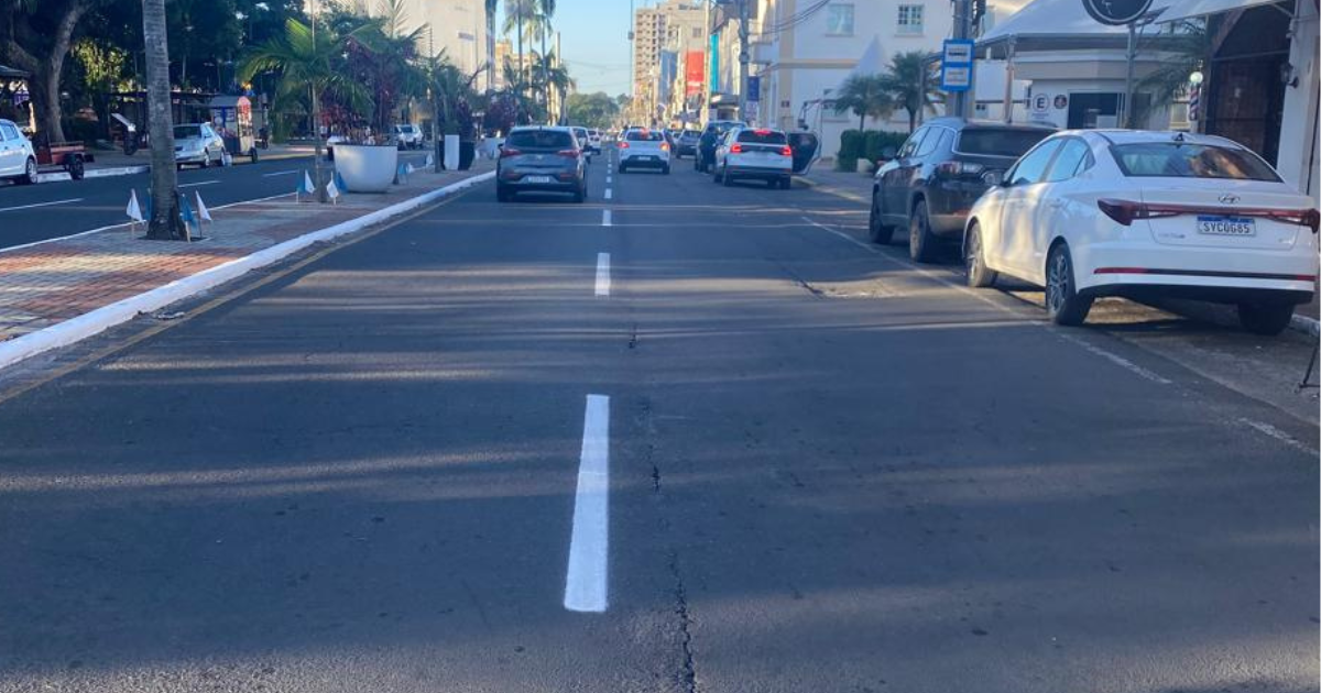 DEMUTRAN REVITALIZA SINALIZAÇÃO VIÁRIA E REFORÇA SEGURANÇA NO TRÂNSITO EM ARARANGUÁ