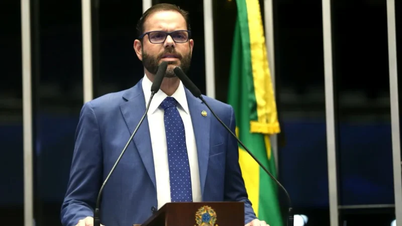 Projeto de lei propõe indenização a professores demitidos no início do ano letivo