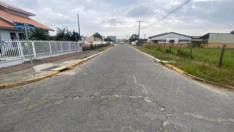 ATENÇÃO: OBRA INTERDITA TRECHO DA AVENIDA GETÚLIO VARGAS EM ARARANGUÁ POR ATÉ UMA SEMANA