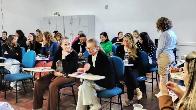 ARARANGUÁ SE DESTACA COMO POLO DO ALFABETIZA SC E FORTALECE A EDUCAÇÃO BÁSICA