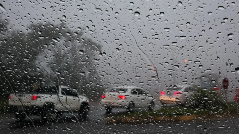 TEMPORAIS VOLTAM A ATINGIR SC APÓS ONDA DE CALOR E COLOCAM ESTADO EM ALERTA