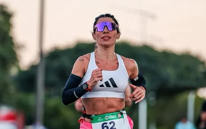 ATLETA DE ARARANGUÁ BRILHA NA MEIA MARATONA INTERNACIONAL DE FLORIANÓPOLIS