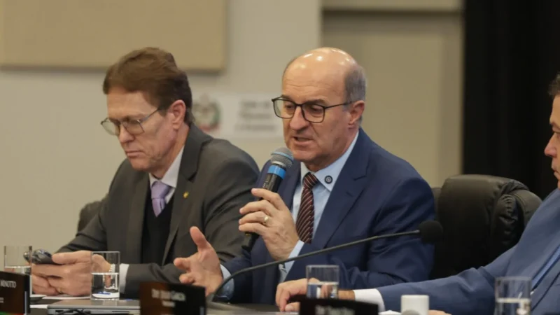 Zé Milton cobra avanço da SC-108 durante sessão da Alesc Itinerante em Araranguá