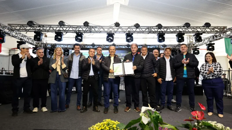 Na Festa do Colono, governador Jorginho Mello anuncia investimentos em infraestrutura urbana e rural para Turvo