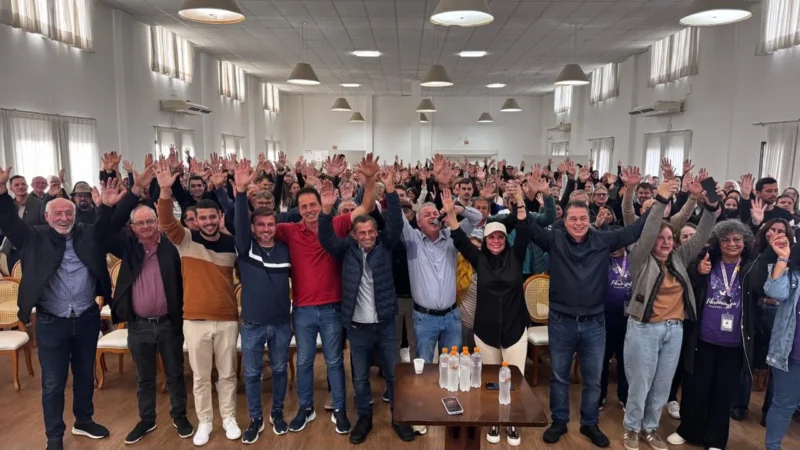 Ato político em Forquilhinha consolida aliança entre Neguinho, Julio Garcia e Minotto