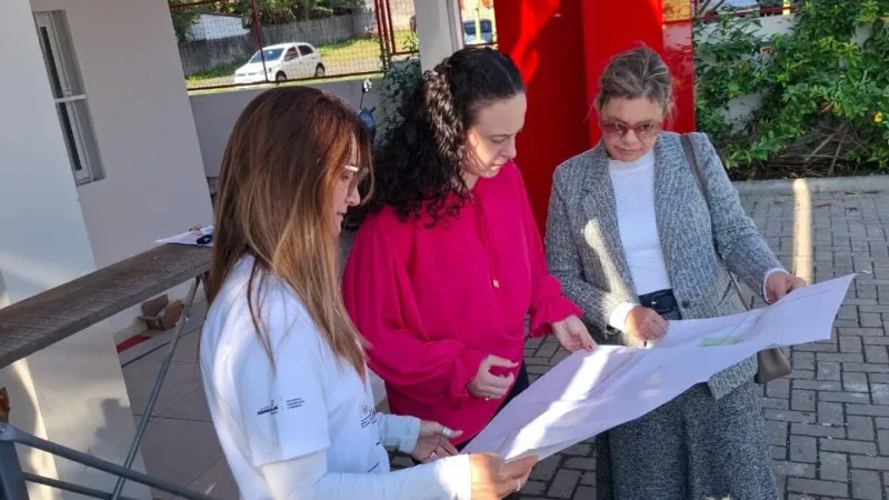 Equipe técnica acompanha andamento das obras de adequação no CREAS de Araranguá