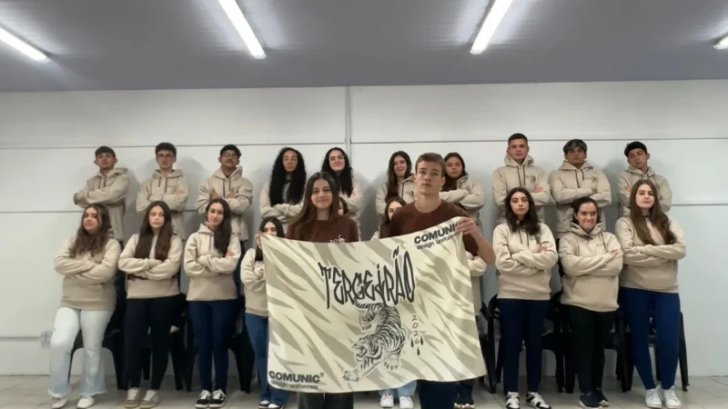 Estudantes de São João do Sul criam rádio escolar e transformam intervalos em espaço de aprendizado e interação