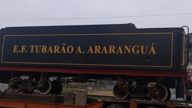 Locomotiva alemã de 1937 ganha nova casa e vira marco histórico em Araranguá