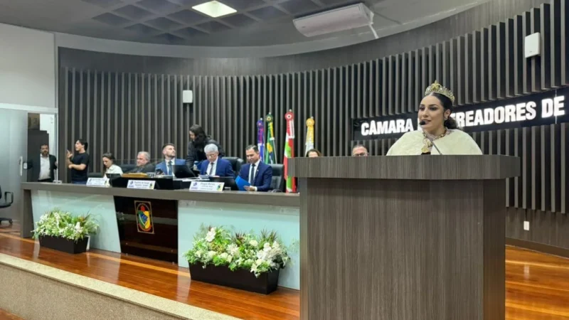 Representantes do turismo de Balneário Arroio do Silva divulgam a 33ª Festa do Peixe durante sessão da Câmara