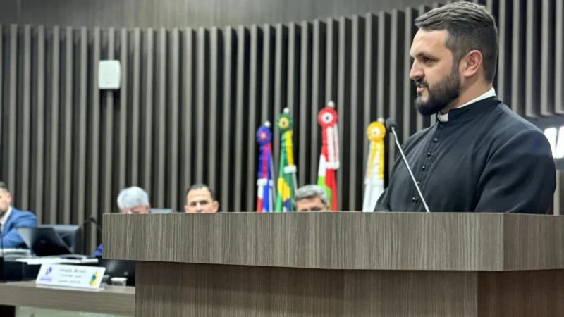 Padre Matheus Réus apresenta programação da 47ª Festa em Honra a São Cristóvão