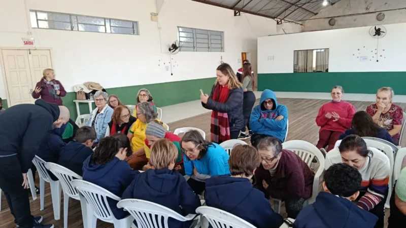 Escola de Sombrio desenvolve projeto para conscientizar estudantes sobre o envelhecimento