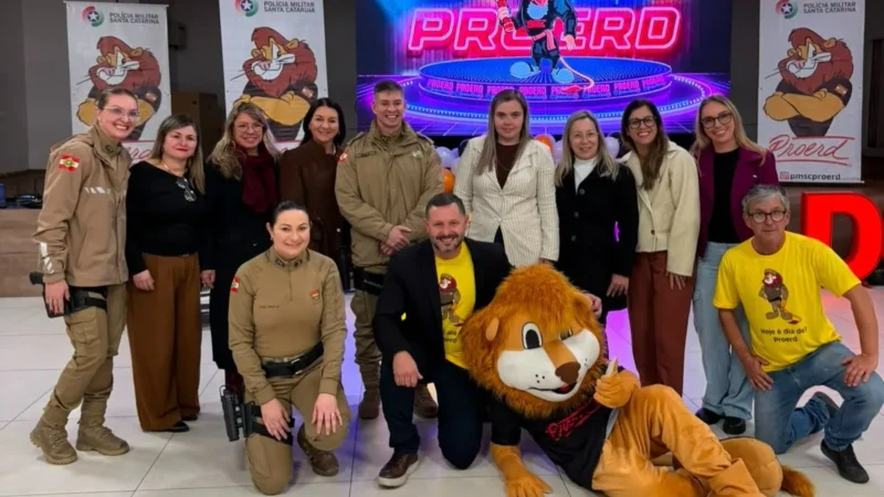 Formatura do PROERD reúne mais de 500 estudantes em duas noites de celebração em Sombrio