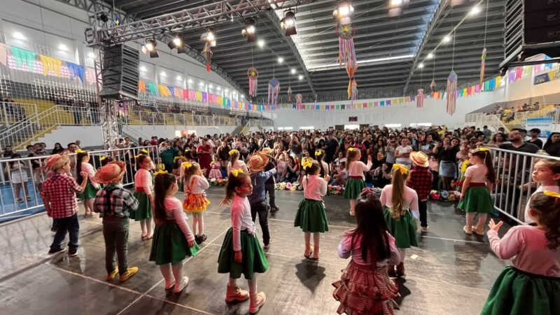 Festa Julina Municipal reúne comunidade e é realizada pela primeira vez no Ginásio Francisco Leonardelli