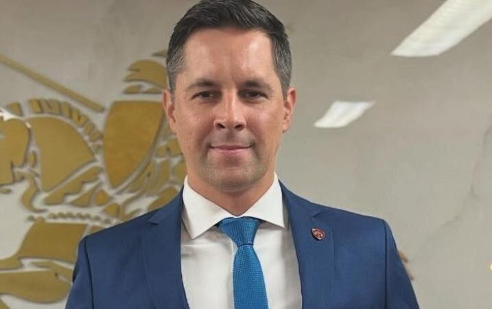 Projeto que endurece penas para crimes contra professores e profissionais da saúde avança no Senado
