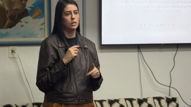 SAMAE de Araranguá orienta moradores do Quilombo Maria Rosalina sobre novo sistema de água e esgoto