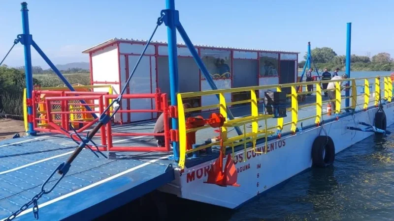 Balsa volta a operar com novo ponto de embarque em Araranguá