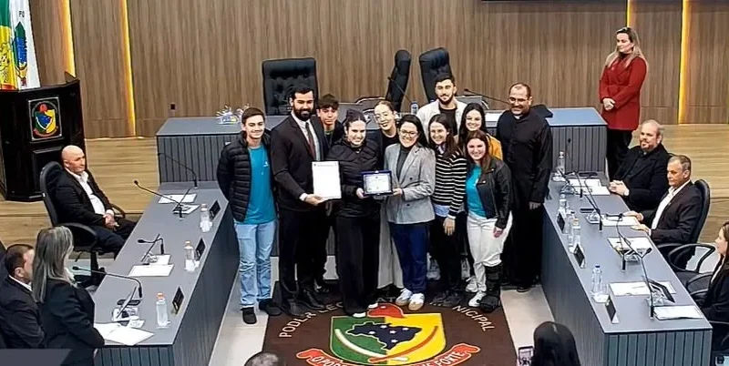 Câmara de Maracajá homenageia Grupo de Oração Jovem Desperta-me pelos 15 anos de evangelização