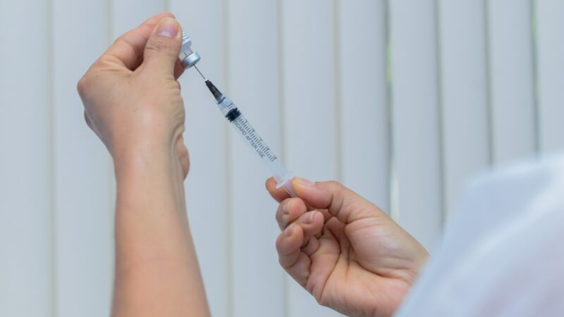 Sombrio intensifica vacinação e convoca pais para atualizar cadernetas de crianças e adolescentes