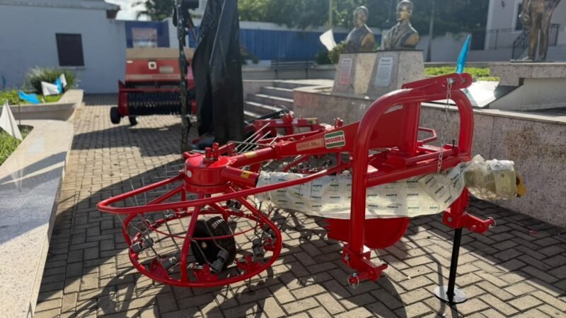 Meleiro recebe kit de fenação com investimento de R$ 300 mil para fortalecer agricultura