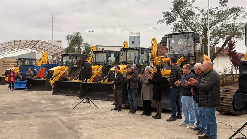 Jacinto Machado investe R$ 3,5 milhões e reforça frota de Obras e Agricultura