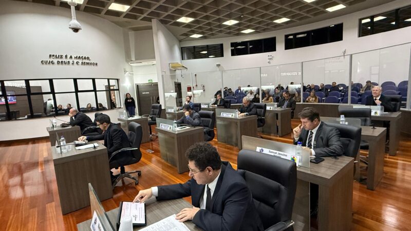 40ª sessão da Câmara de Araranguá tem homenagem, projetos de inovação e propostas de impacto social