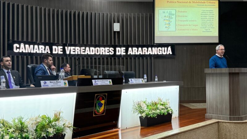 Plano de Mobilidade Urbana de Araranguá avança com foco em calçadas, transporte e organização viária