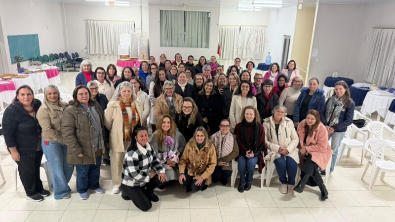 Mais de 280 mulheres participam de encontro que fortalece grupos comunitários em Meleiro