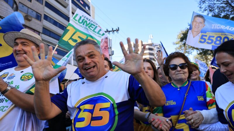 João Rodrigues reúne cerca de 18 mil pessoas em caminhada de lançamento de candidatura ao Governo de SC