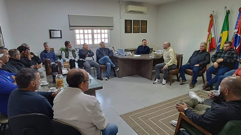Grande adesivaço reúne partidos aliados neste sábado em Balneário Gaivota