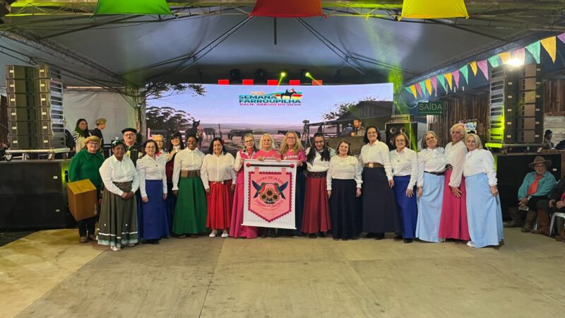Segunda-feira da Semana Farroupilha reúne homenagens e apresentações culturais em Arroio do Silva