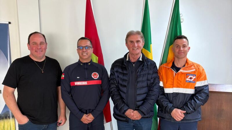 Prefeitura de Turvo recebe comandante dos Bombeiros para alinhar demandas de segurança
