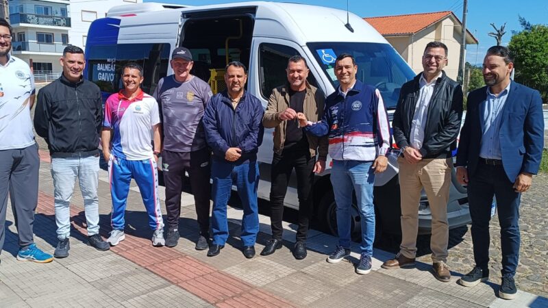 Balneário Gaivota recebe Van 0 km com acessibilidade para transporte de atletas