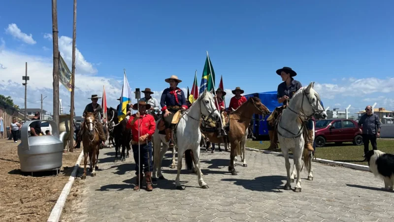 Semana Farroupilha reúne cultura, tradição e comunidade em Balneário Arroio do Silva
