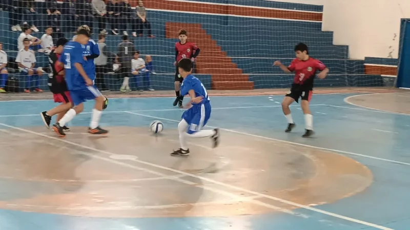 Jogos Escolares de Balneário Gaivota têm abertura oficial com participação de estudantes