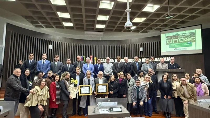 Câmara de Araranguá homenageia Unesc pelos 58 anos de trajetória e sete anos de atuação no município