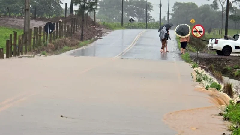 Jacinto Machado registra danos em estradas e pontes após fortes chuvas