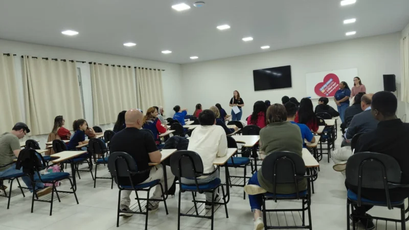 CRAS de Araranguá promove atividade sobre fortalecimento dos vínculos familiares