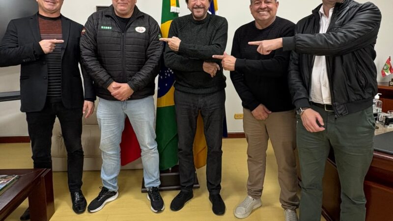Rodrigo Turatti, ex-vice-prefeito de Araranguá, volta à cena política