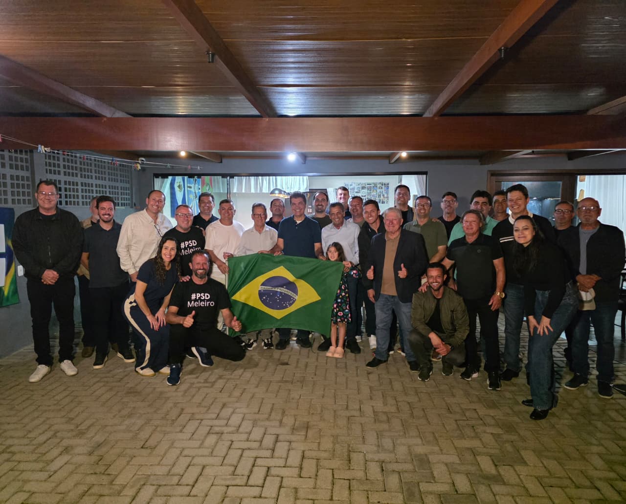 Lideranças do PSD da Amesc alinham estratégias e formalizam apoio a Flávio Bolsonaro