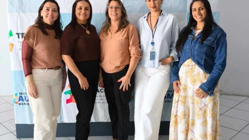 Educação de Araranguá participa de seminário sobre Transtorno do Espectro Autista