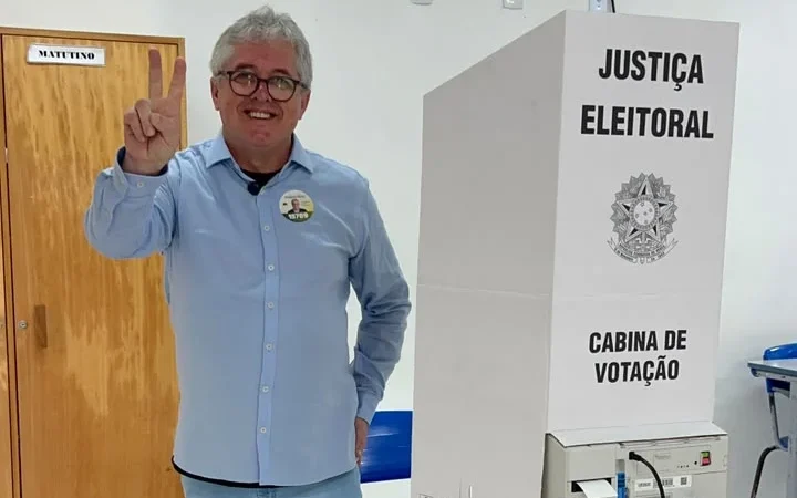 Tiago Zilli vota em Turvo e fala sobre campanha durante eleição