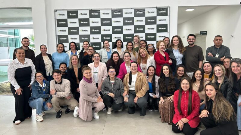 AMESC promove formação para educadores sociais e equipes técnicas dos serviços de acolhimento