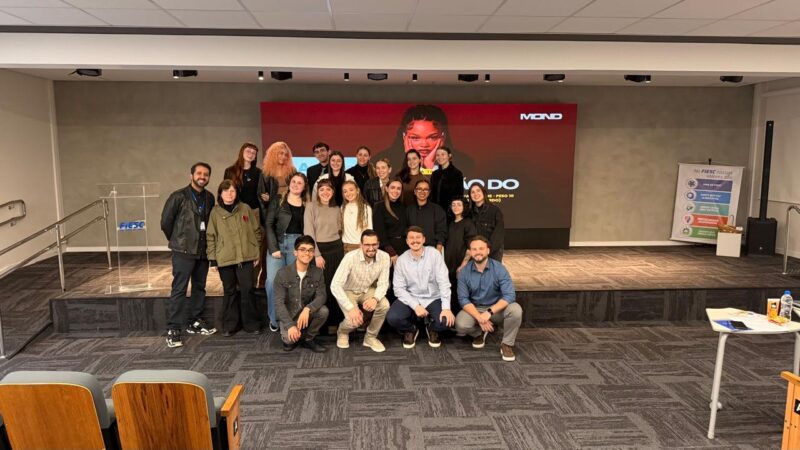 Alunos de Design de Moda apresentam negócios a empresários da AJE Criciúma