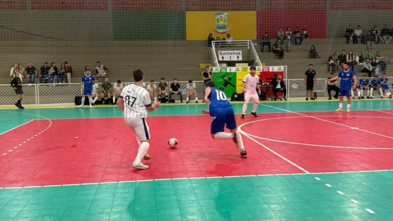 Turvo abre 25º Campeonato Empresarial e 7ª Copa Turvo de Futsal com homenagem a Carijó