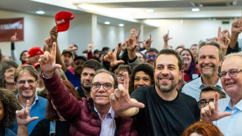 Guilherme Boulos participa de ato em apoio a Lula nesta quinta-feira em Florianópolis