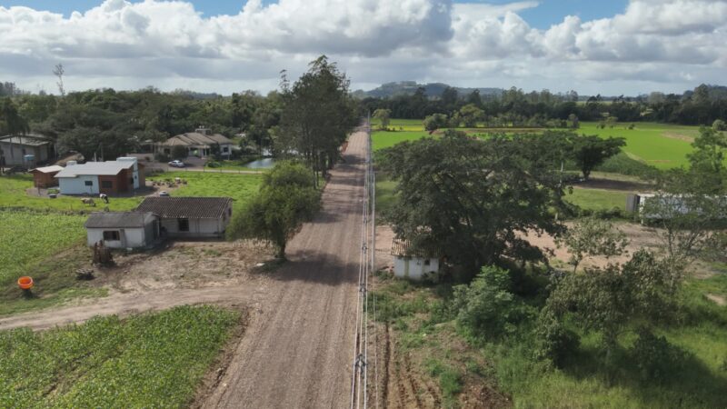 Obra na TVO-354, em Turvo, avança para a etapa de base e pavimentação asfáltica