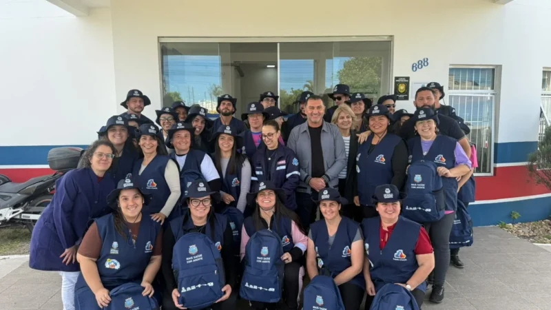 Balneário Gaivota entrega kits de trabalho a agentes comunitários de saúde